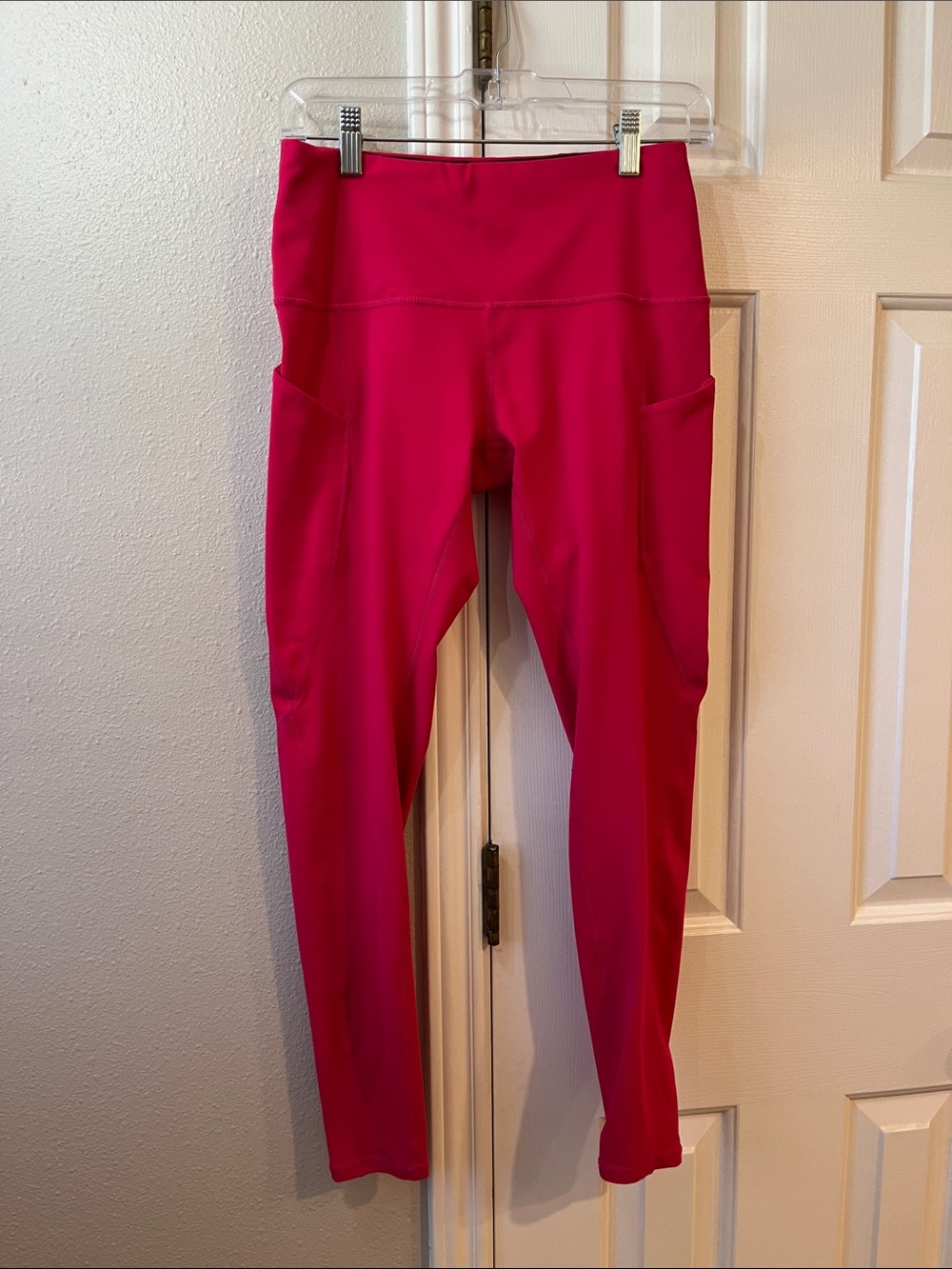 Women's High-Waist Hot Pink Active Leggings with Side Pockets